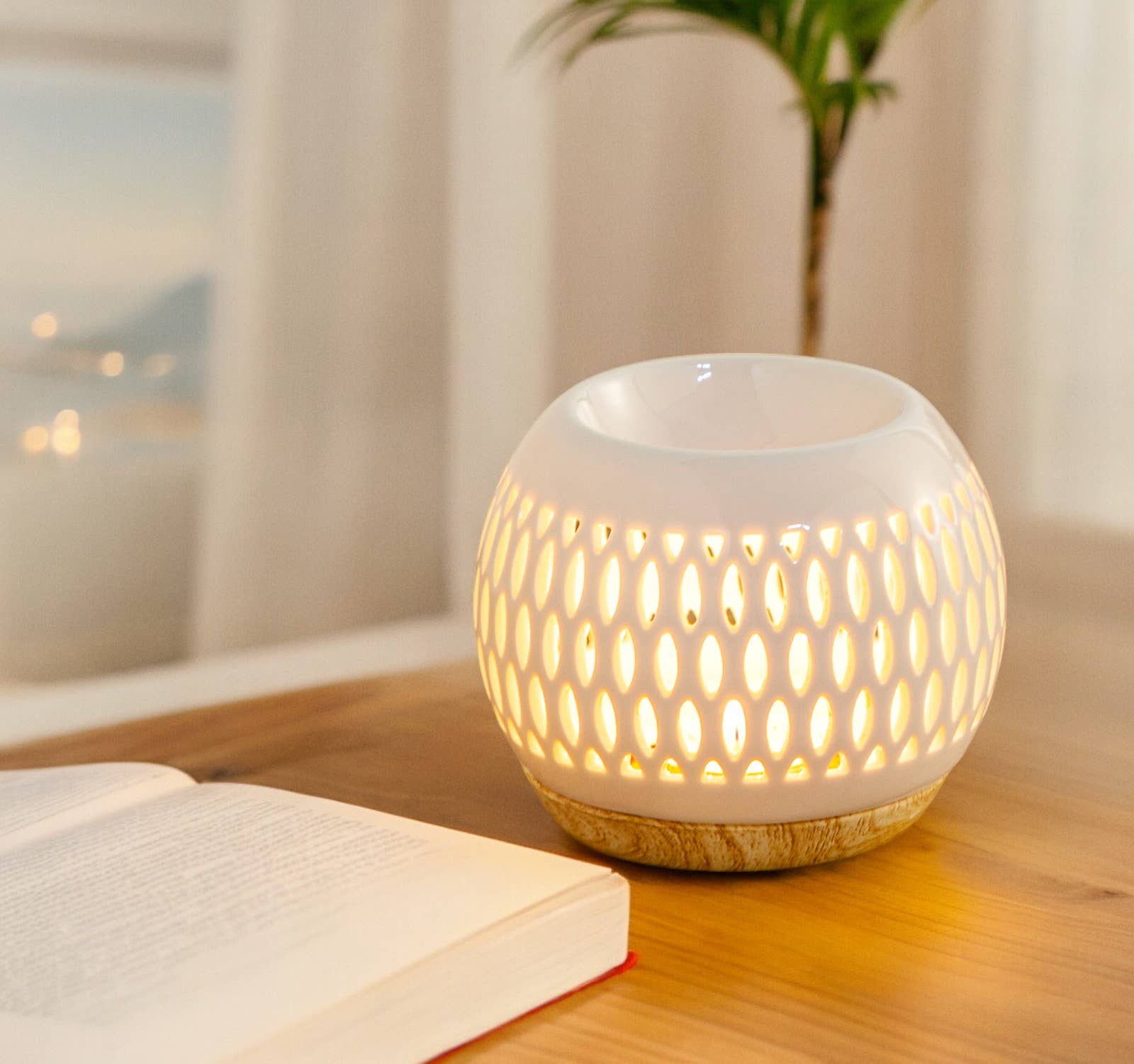 Gittermønster duftlampe i keramik