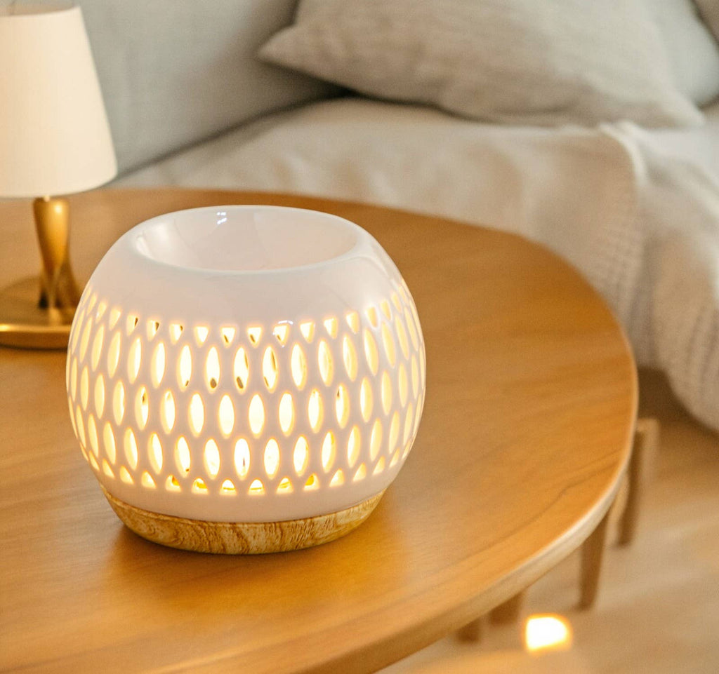 Gittermønster duftlampe i keramik