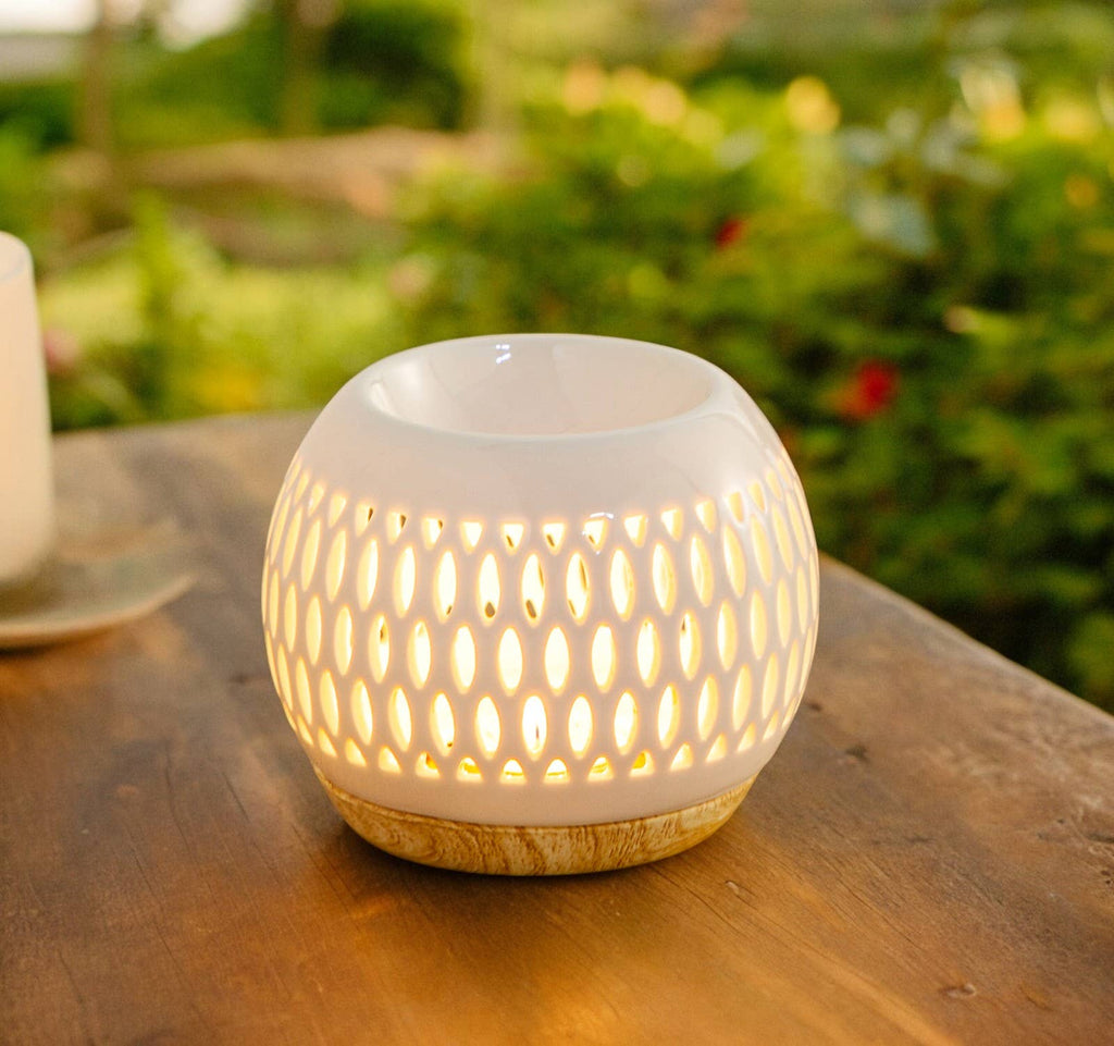 Gittermønster duftlampe i keramik