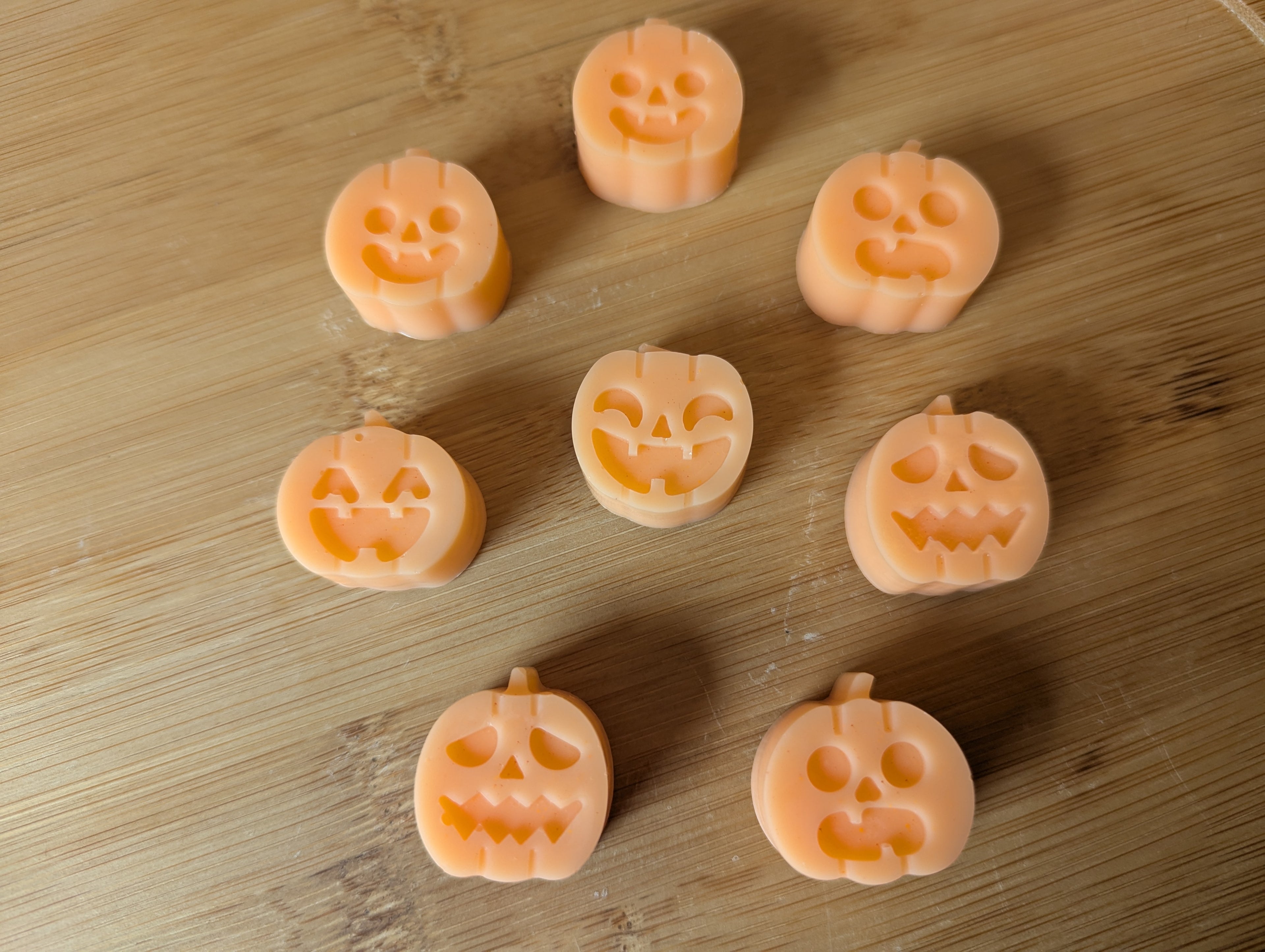 Duftvoks græskar med "Pumpkin party" 50g